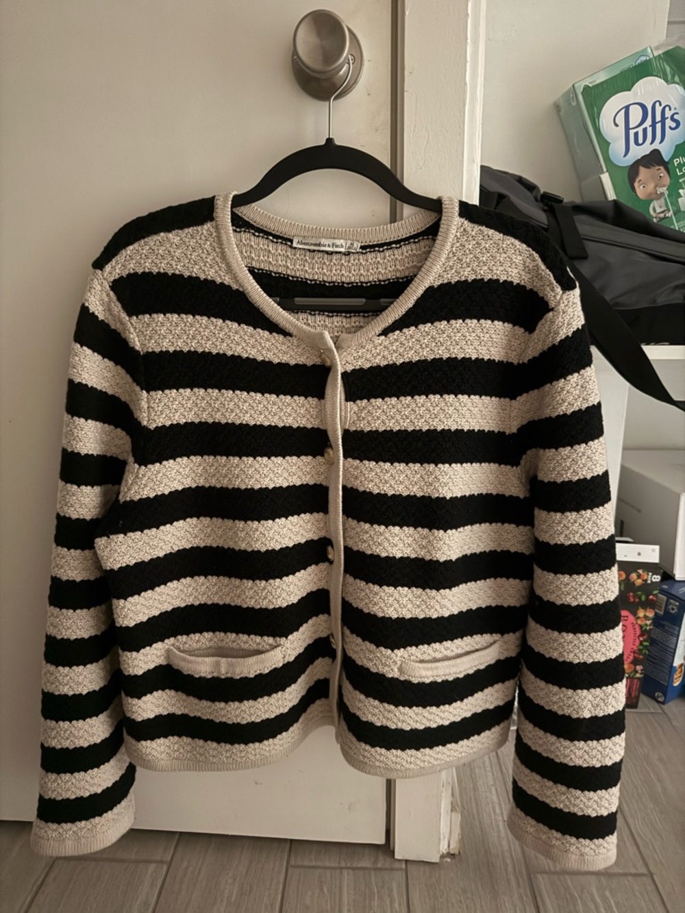 ABERCROMBIE & FITCH - Black and Cream Striped Knit Sweater